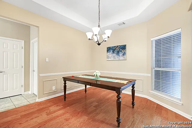 3 bed, 2.0 bath, 1720 sqft, $2,240 — Photo 4