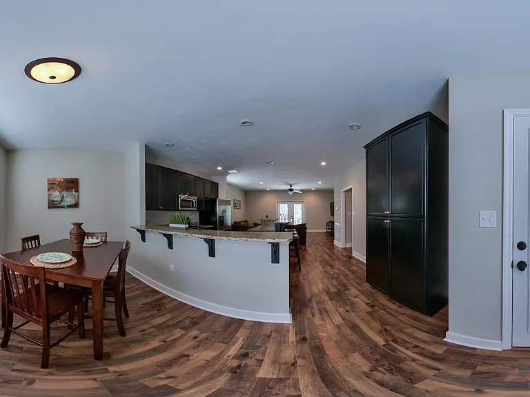 1864 Belle Vue Way — Photo 19
