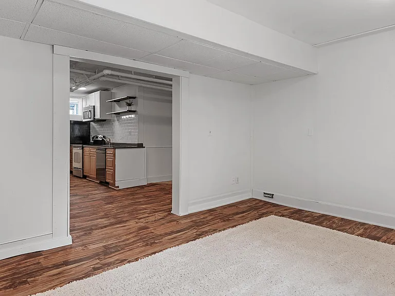 2449 Pillsbury Ave S #1 — Photo 4