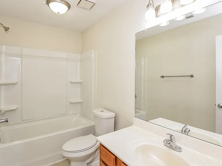 4118 Huntcliff Dr — Photo 15