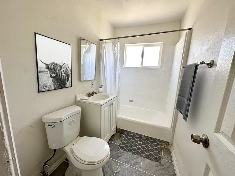 4915 Saint Elmo Dr #2 — Photo 5