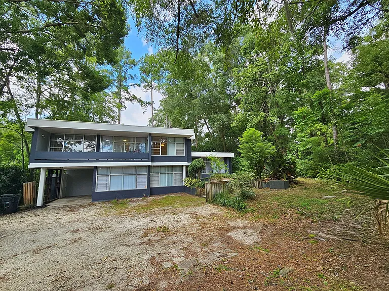 2818 SW 2nd Ave — Photo 80