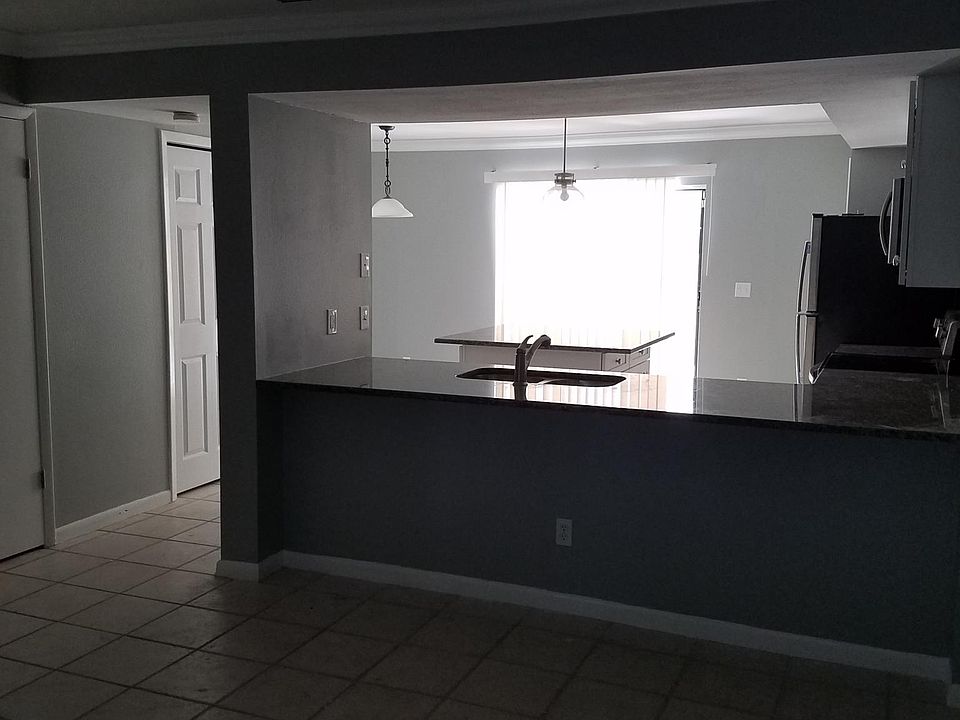 1st image of 504 S Westland Ave APT B