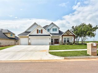 11820 NW 108th Cir, Yukon, OK 73099