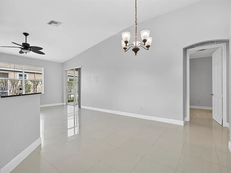 2151 Umbrella Cay — Photo 10