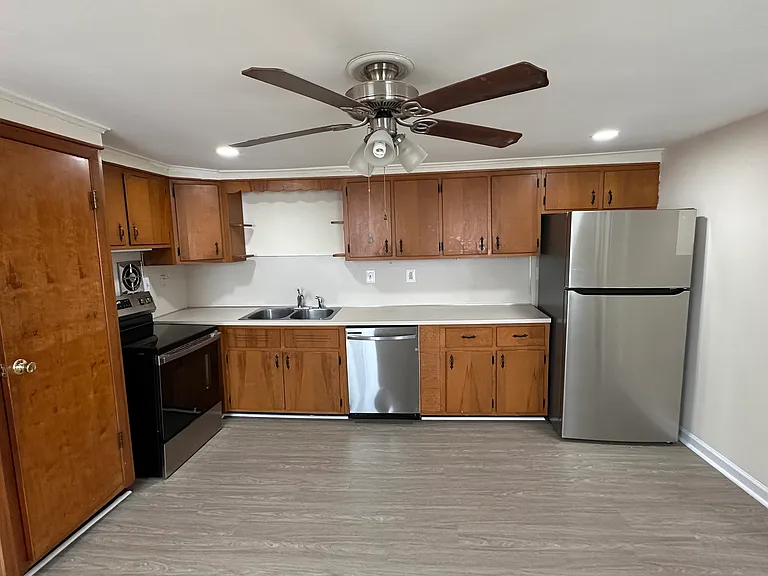 417 Main St #2 — Photo 3