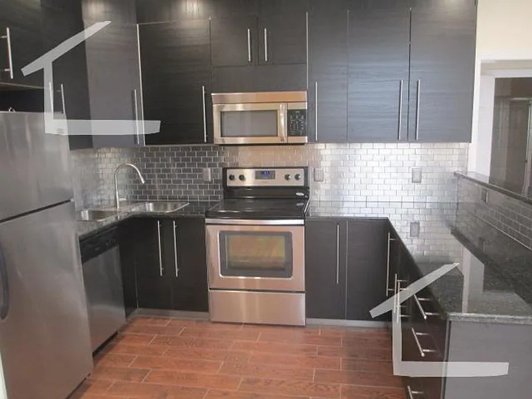 94 Pleasant St #4E — Photo 7