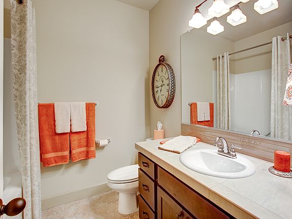 Photos of similar product. Not actual home.