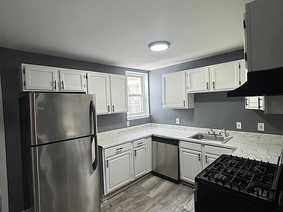 2nd image of 621 E 22nd St APT 2