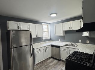 621 E 22nd St APT 2, Wilmington, DE 19802