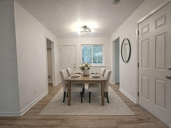 5th image of 4518 N Olive St