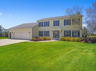 2020 S Sunset Ct, New Berlin, WI 53151