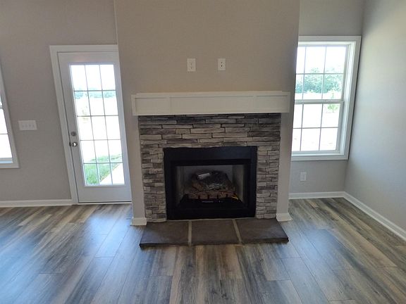 5th image of 101 Sycamore Hill Dr