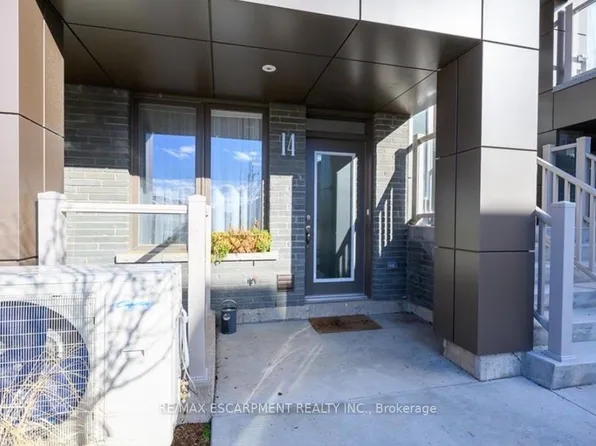 261 Skinner Rd #14, Hamilton, ON L8B 1W6