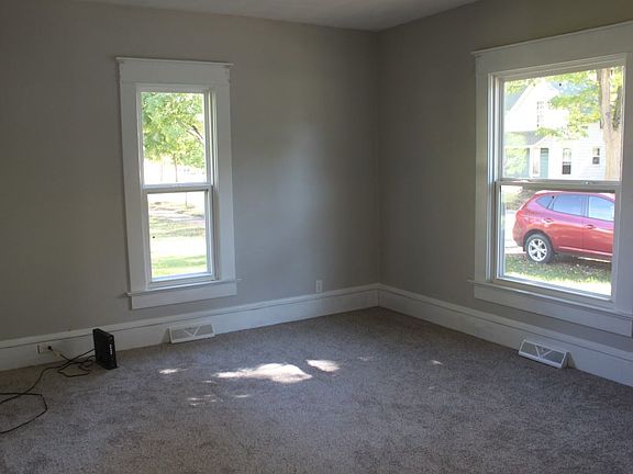 5th image of 1213 West Ave