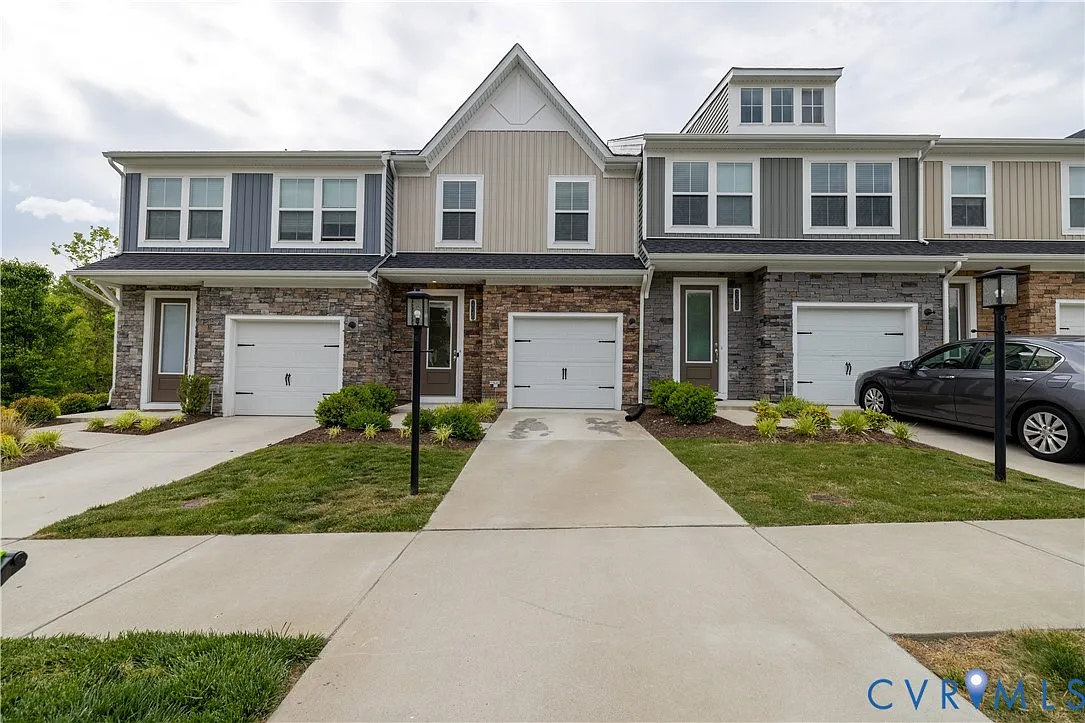 Building Photo - 2040 Cedarbird Way