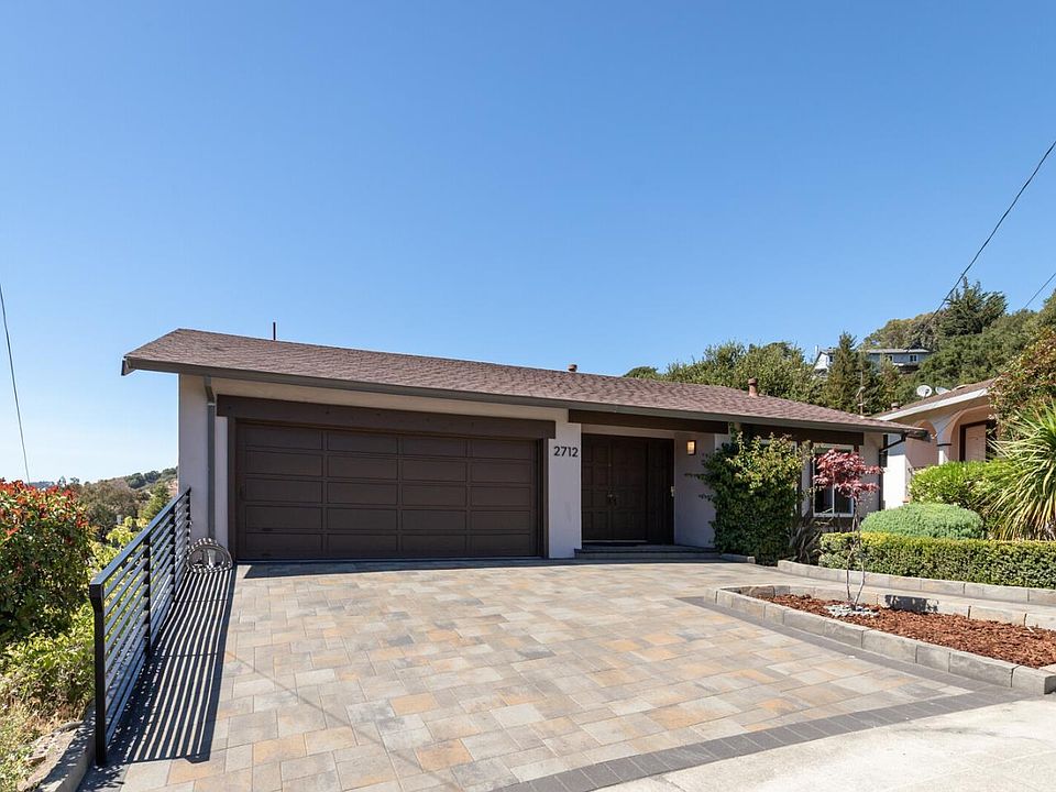 1st image of 2712 Barclay Way