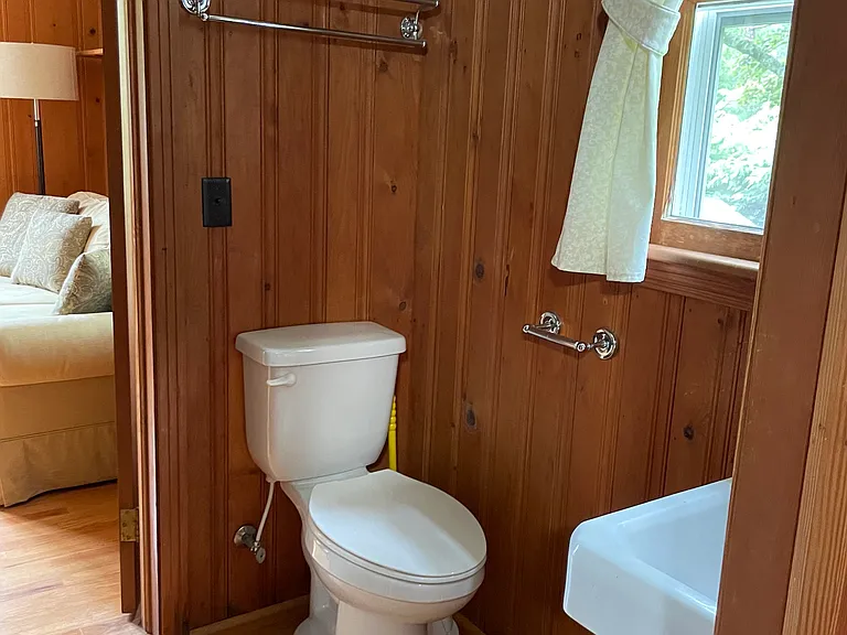 23 Epworth Way #E — Photo 9