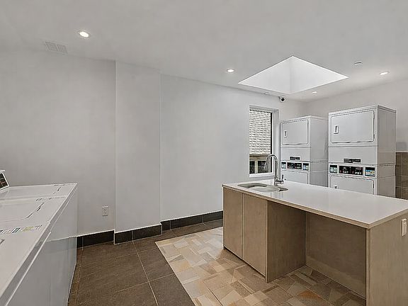 3rd image of 1351 Brooklyn Ave #3J