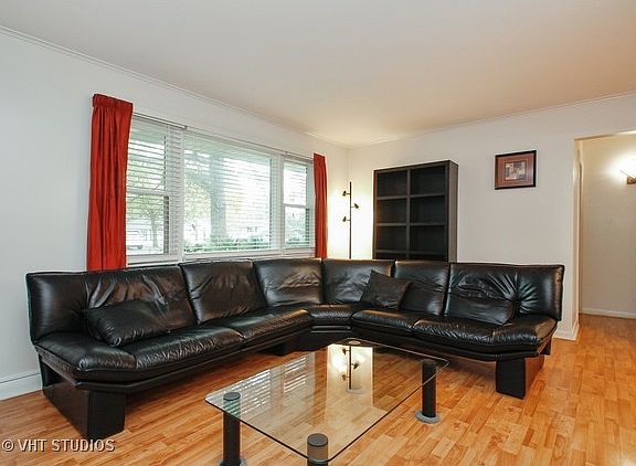2nd image of 2421 E Thornwood Dr