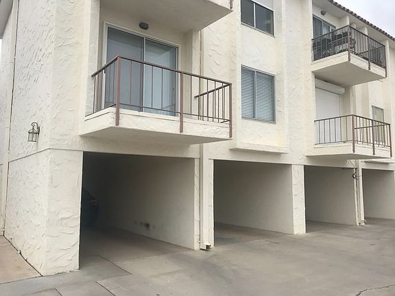 4th image of 571 Burkemo Ln APT 4