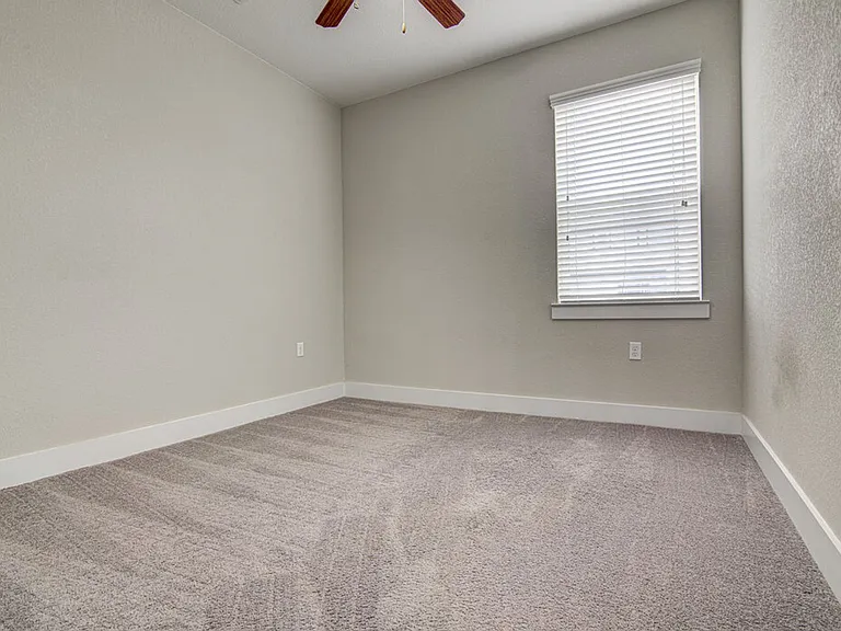 2409 Moreno St — Photo 13