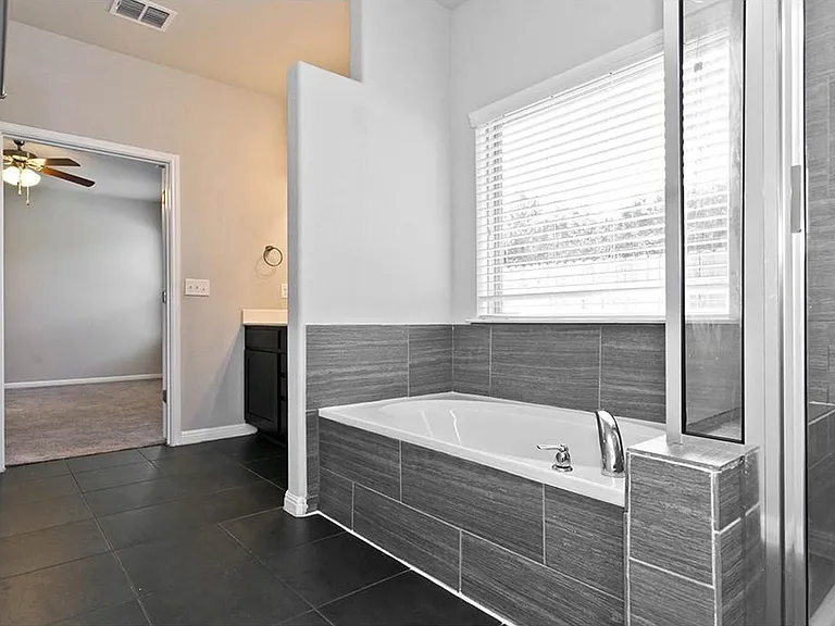 9802 Tanglemede St — Photo 20