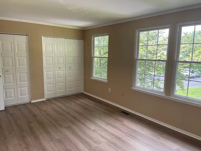 15909 Indian Hills Ter — Photo 3