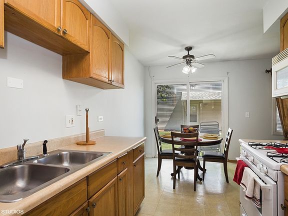 5th image of 276 E Alpine Dr