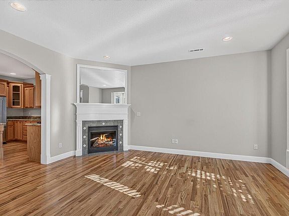 5th image of 1240 Stonegate Dr