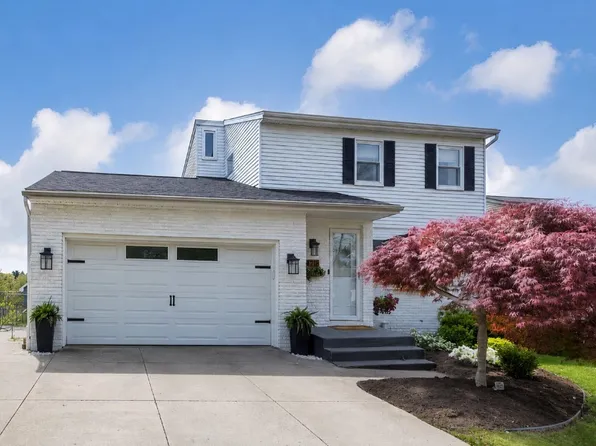 4218 Amherst Rd, Erie, PA 16506