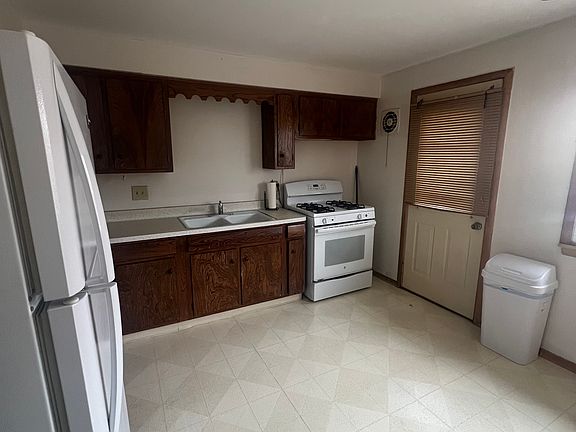 2nd image of 1324 W Holmes Ave APT 4