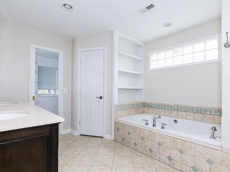 12856 Fantasia Dr — Photo 23
