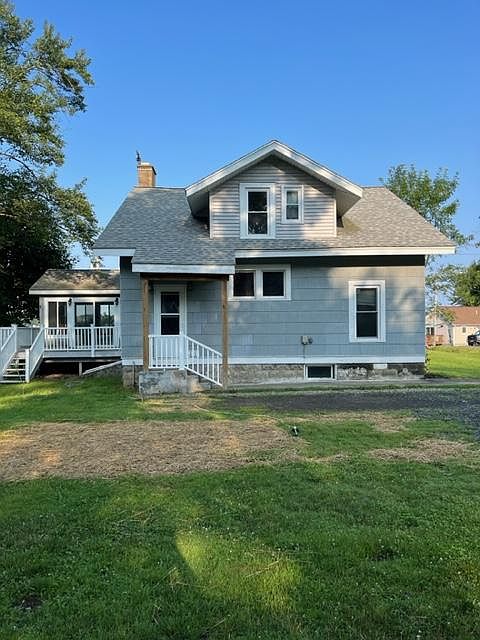 2nd image of 622 10th St