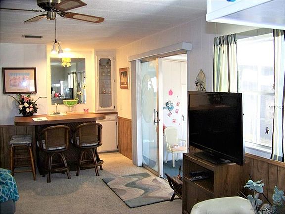 4th image of 18 N Flora Vista St