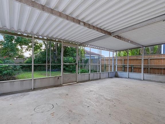 2nd image of 6005 Franklin Ave #1