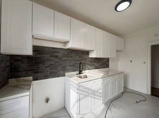 995 Summit Ave #303, Jersey City, NJ 07307
