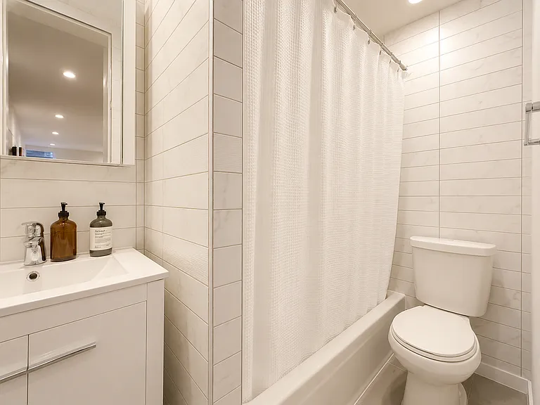 139 Mulberry St #17A — Photo 4