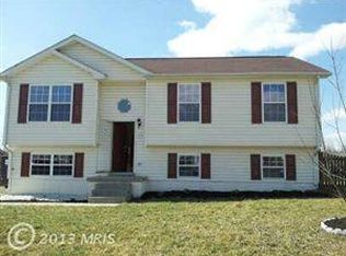 834 Oak Lee Dr, Ranson, WV 25438