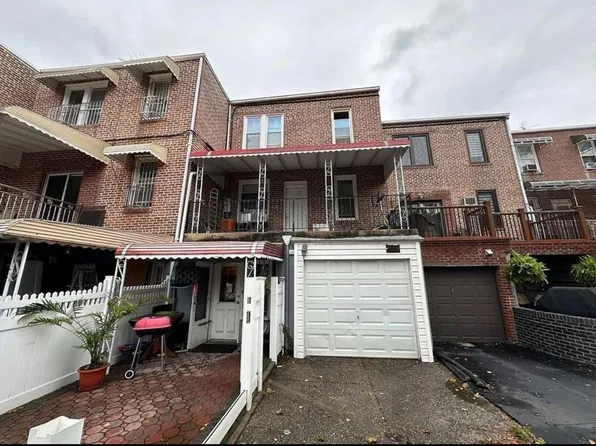 7946 Calamus Ave, Elmhurst, NY 11373