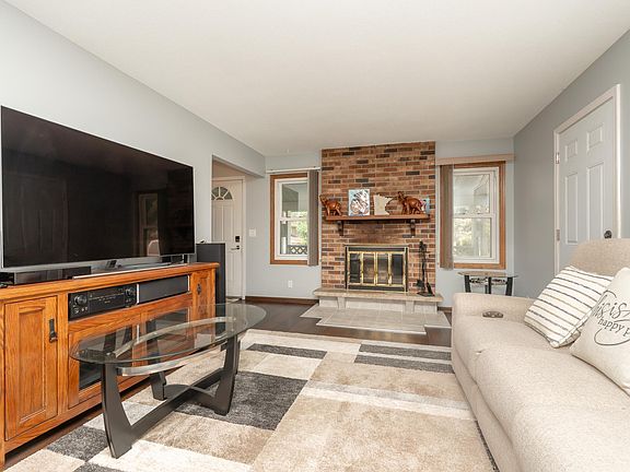 5th image of 1449 Park Hills Ct