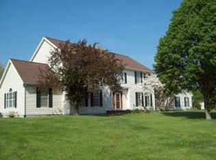 35 Hickory Point Ct, Forsyth, IL 62535