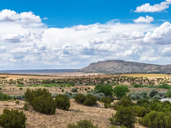39 Camino Los Angelitos, Galisteo, NM 87541