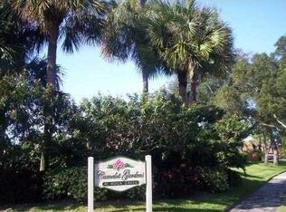 2531 Camelot Ct, Cooper City, FL 33026