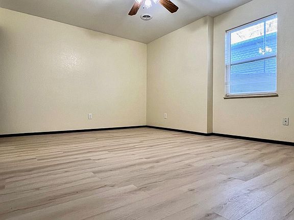 5th image of 604 Dewey Ave #2