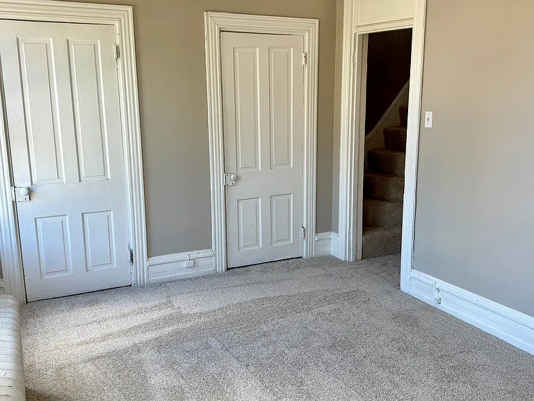 356 E Chestnut St — Photo 9