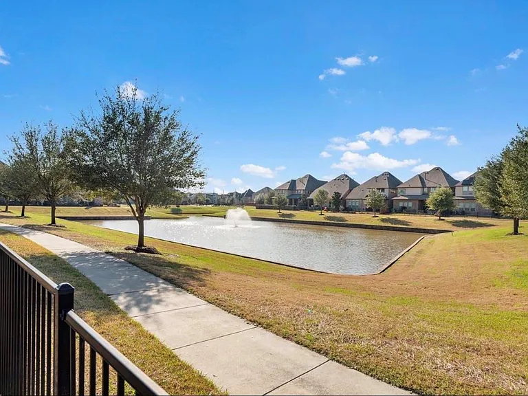 2024 Arrowood Glen Dr — Photo 26
