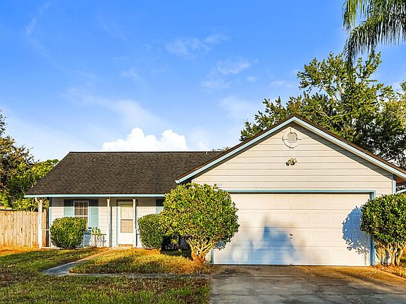 3rd image of 1983 Apopka Dr