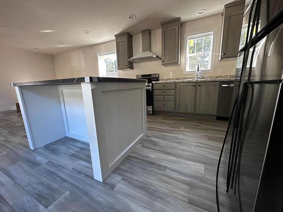 1st image of 13849 Sunset Pl #15