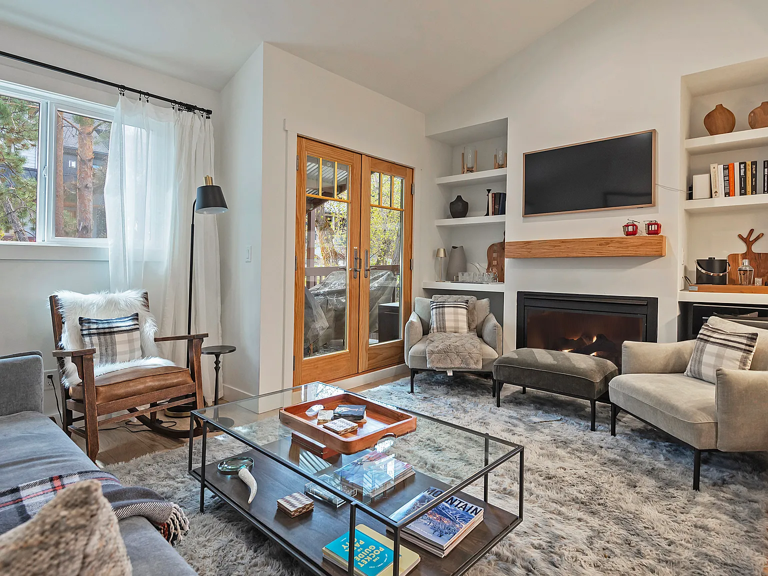 1 bed, 728 sqft, $3,500 — Photo 3